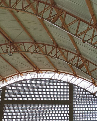 Projeto de telhado arqueado